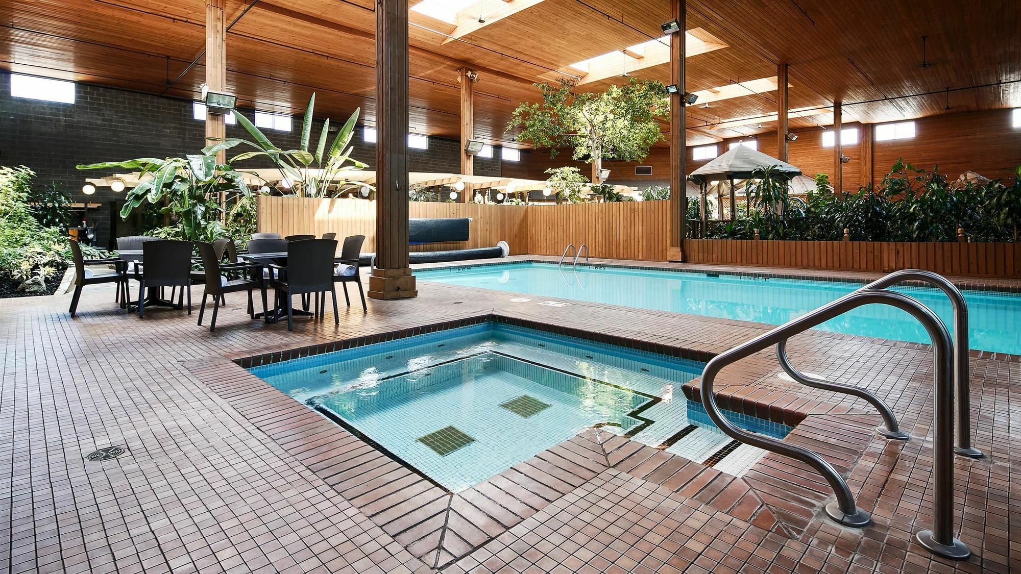 Surestay Hotel By Best Western Chilliwack Exterior foto